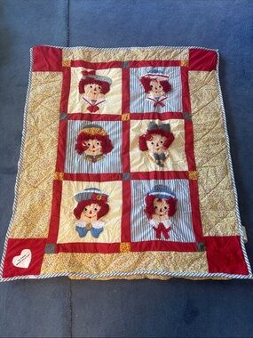 Raggedy Ann and Andy Patchwork Quilt in Red and Cream